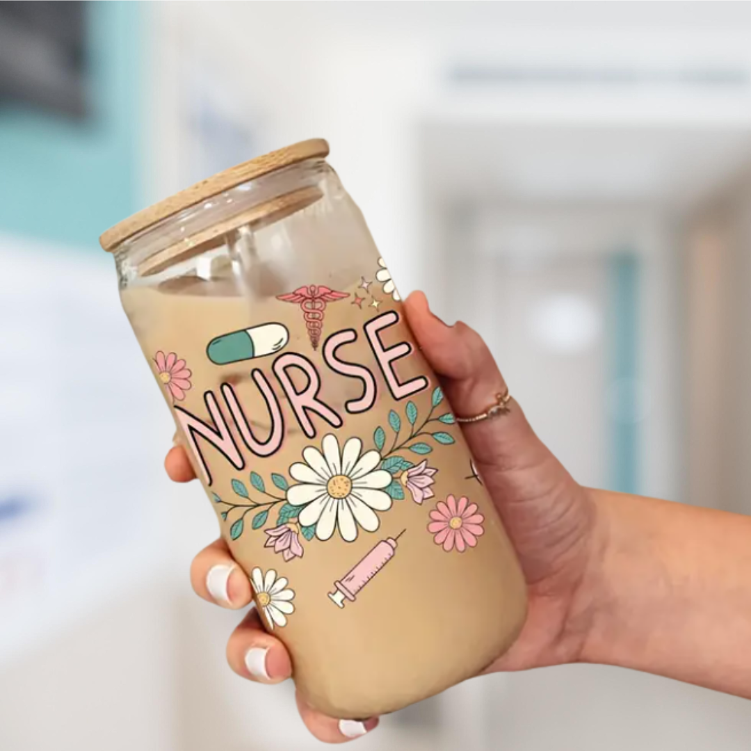 Nurse Daily Affirmations 470ml Glass Can Cup with Bamboo Lid, Straw and Wrap – Ready-to-Gift Drinkware
